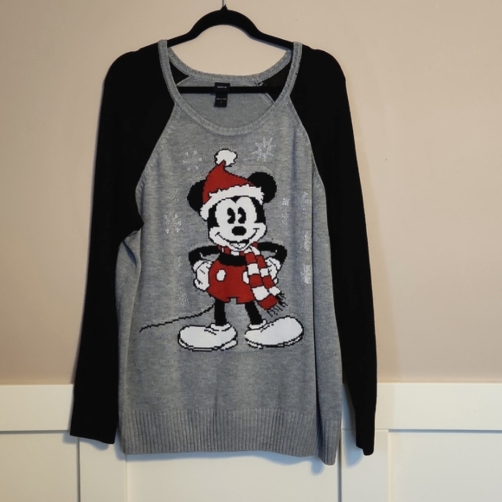 Christmas/Santa Mickey Mouse sweater